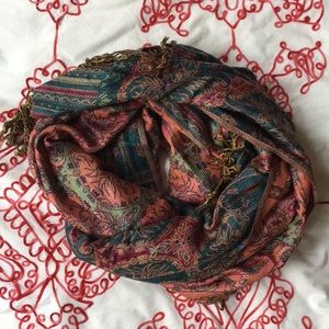 Paisley reversible scarf